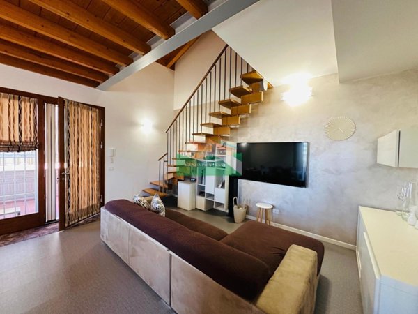 casa indipendente in vendita a Ravenna in zona Mezzano