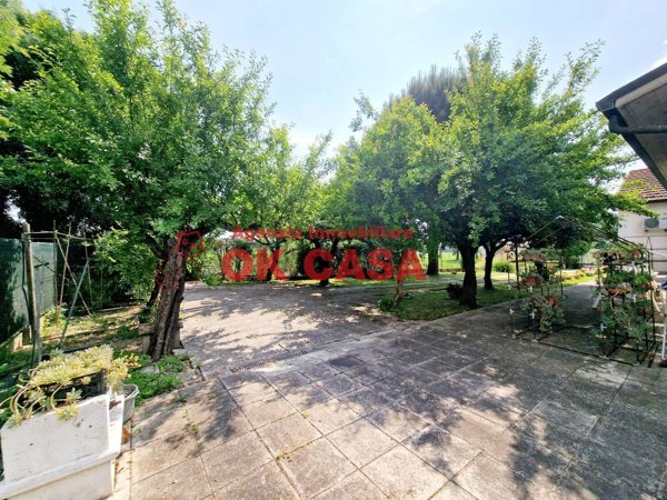 casa indipendente in vendita a Ravenna in zona Classe