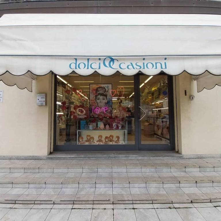 negozio in vendita a Ravenna in zona Centro Storico