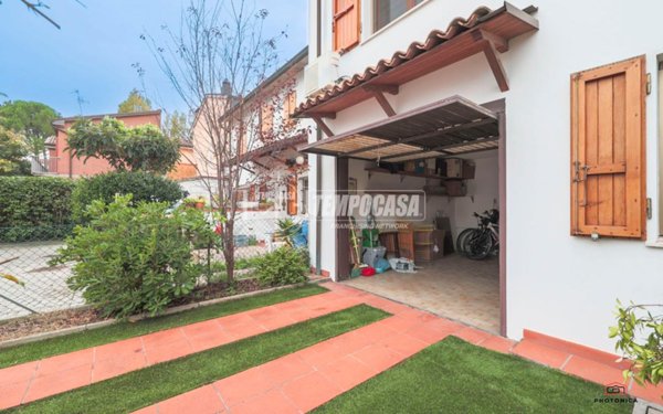 casa indipendente in vendita a Ravenna in zona Centro Storico