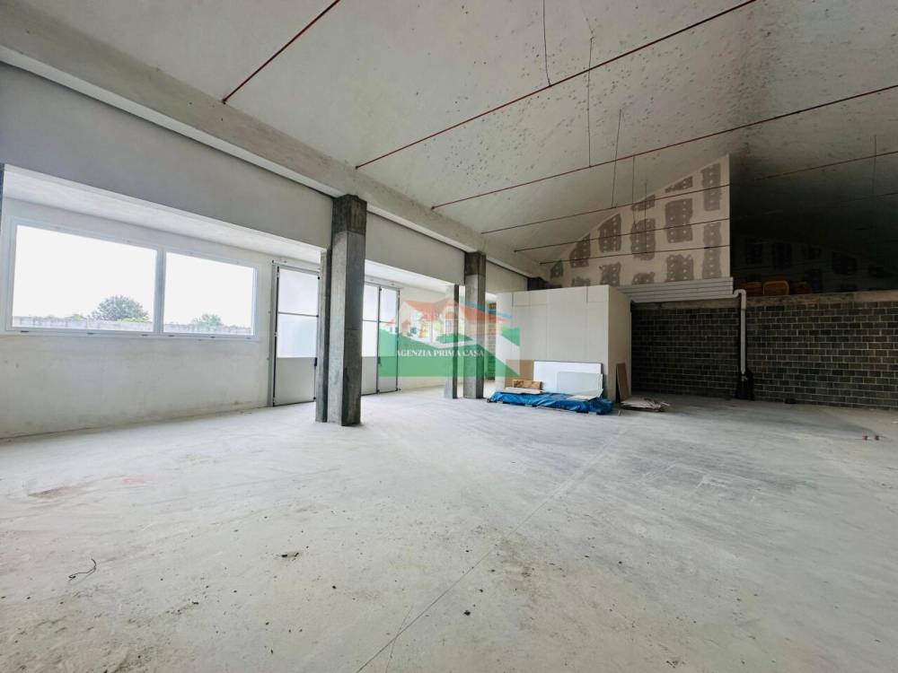 negozio in vendita a Ravenna in zona San Zaccaria