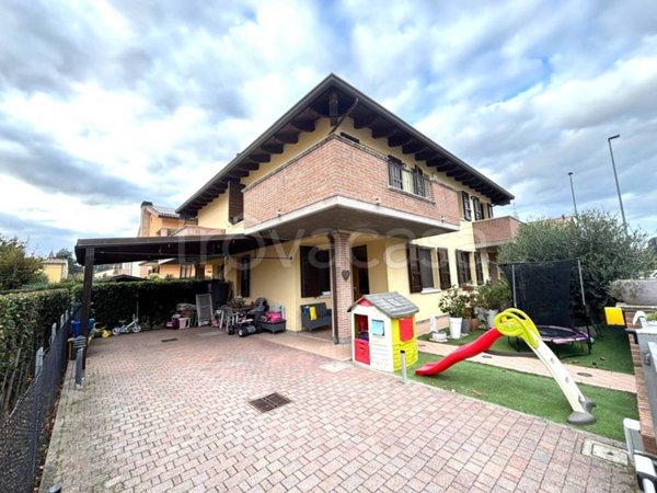 casa indipendente in vendita a Ravenna in zona Santo Stefano