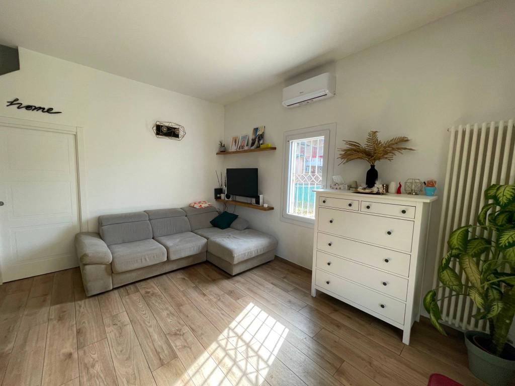 casa indipendente in vendita a Ravenna in zona Lido Adriano