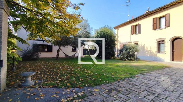 casa indipendente in vendita a Ravenna