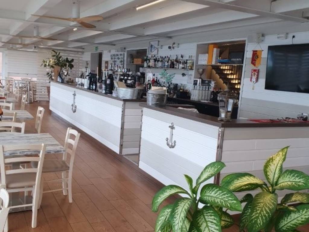 negozio in vendita a Ravenna in zona Marina di Ravenna