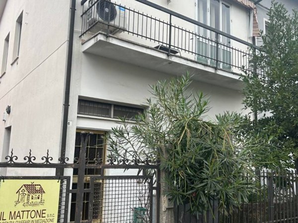 casa indipendente in vendita a Ravenna