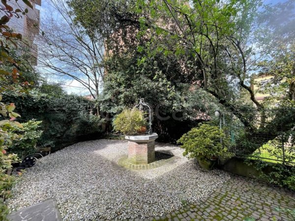 casa indipendente in vendita a Ravenna in zona Centro Storico