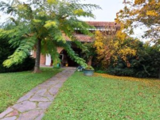 casa indipendente in vendita a Ravenna