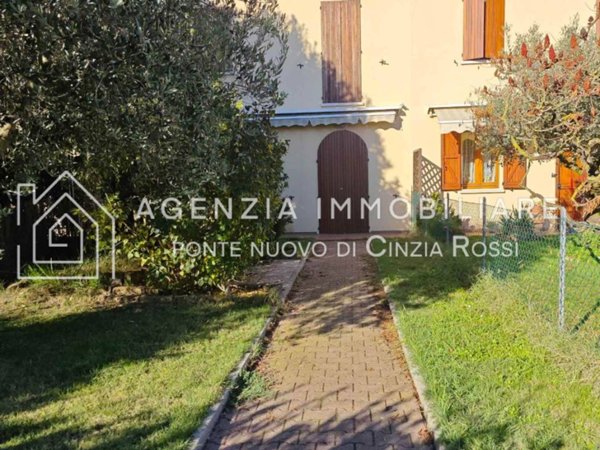 casa indipendente in vendita a Ravenna in zona Fosso Ghiaia
