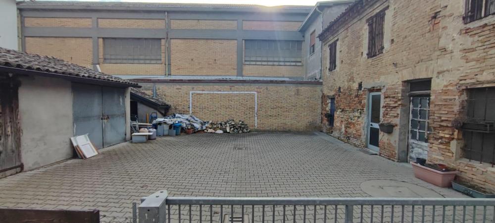 casa indipendente in vendita a Ravenna in zona Mezzano