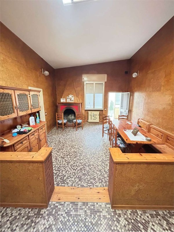 casa indipendente in vendita a Ravenna in zona Centro Storico