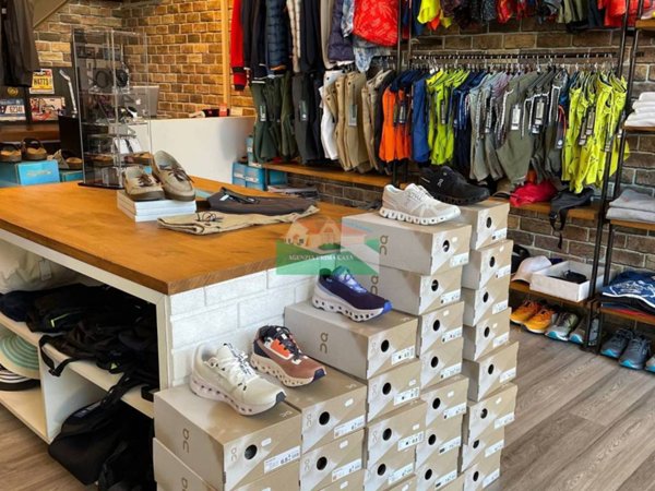 negozio in vendita a Ravenna in zona Punta Marina Terme