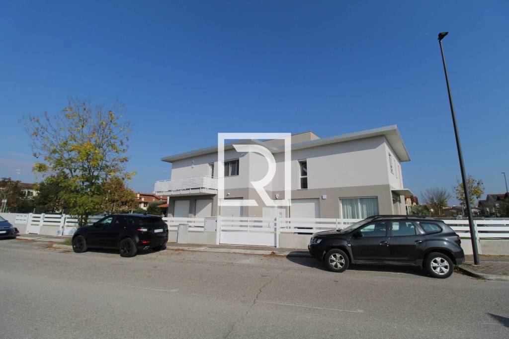 appartamento in vendita a Ravenna in zona Ponte Nuovo