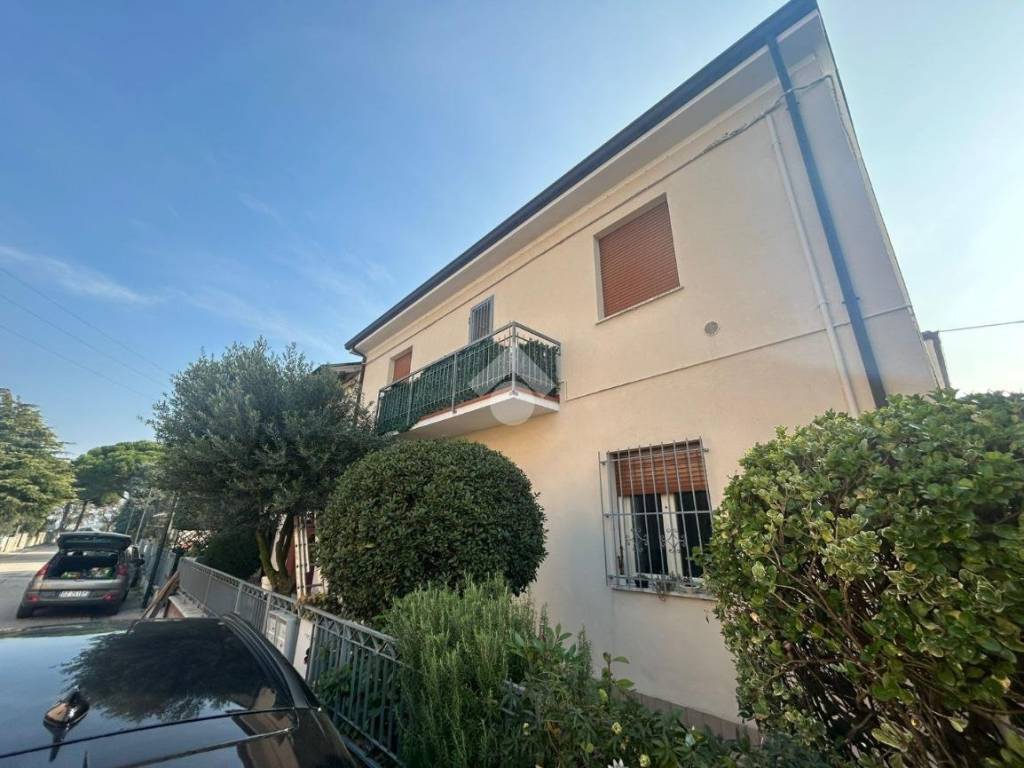 appartamento in vendita a Ravenna in zona Classe