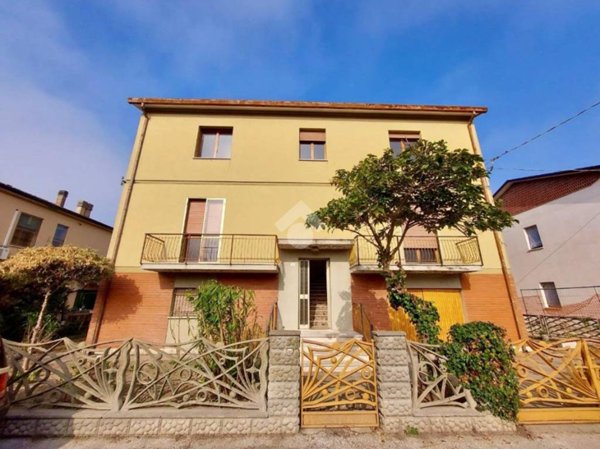 casa indipendente in vendita a Ravenna in zona Mezzano