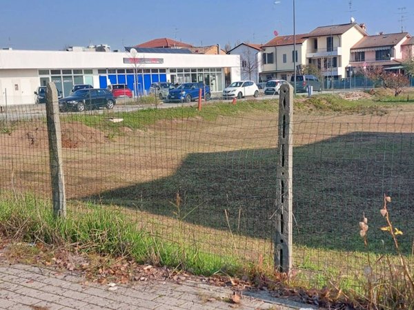 terreno edificabile in vendita a Ravenna in zona Fornace Zarattini