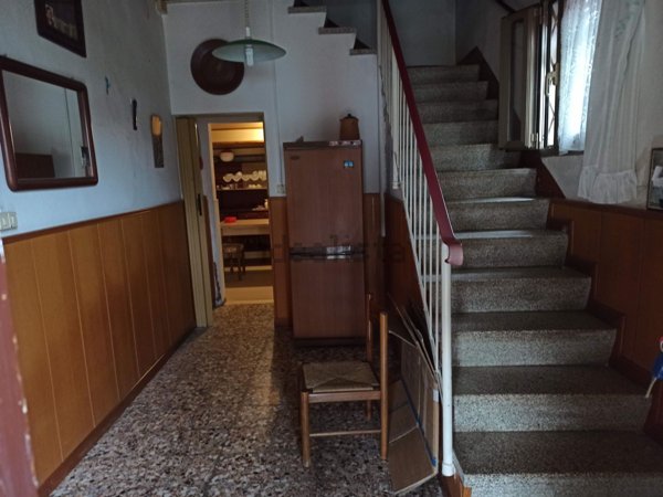 casa indipendente in vendita a Ravenna in zona Mezzano