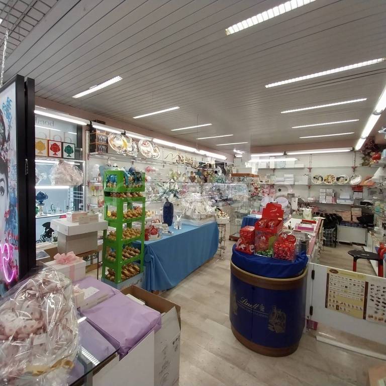 negozio in vendita a Ravenna