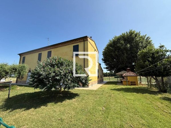 casa indipendente in vendita a Ravenna in zona San Pietro in Trento