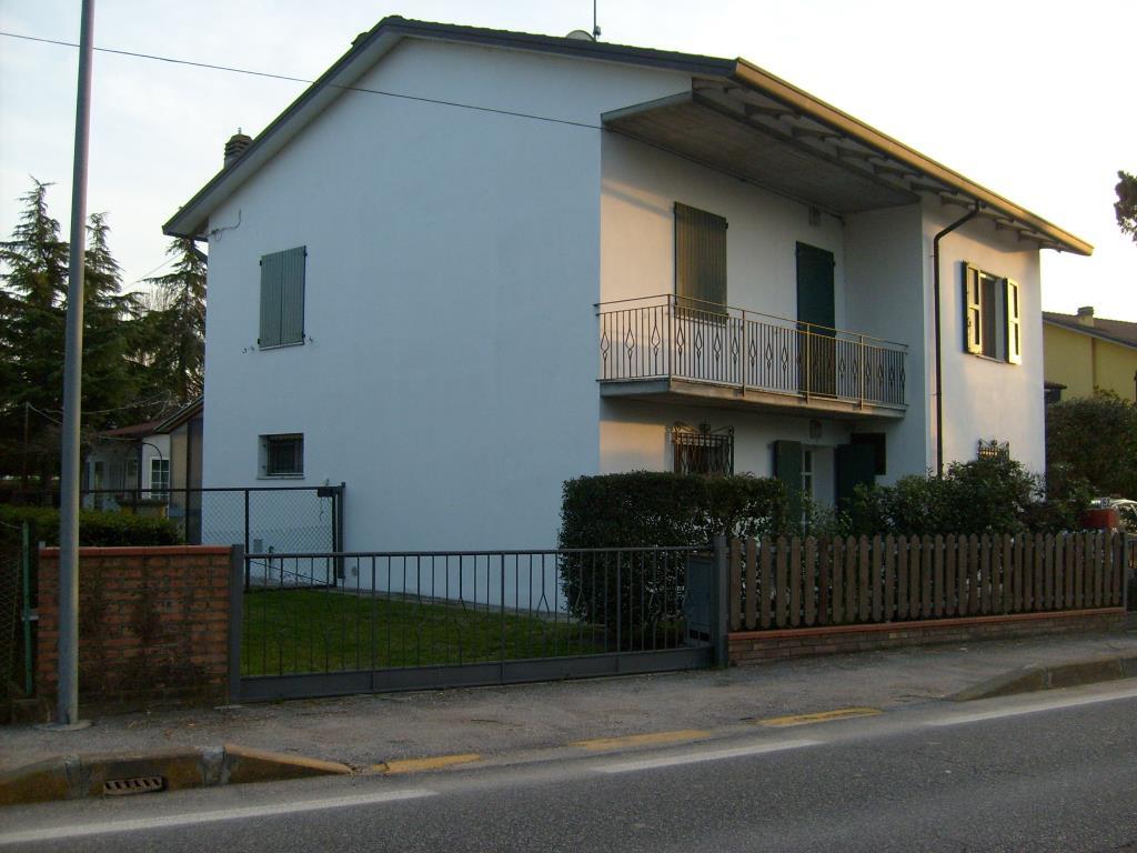 casa indipendente in vendita a Ravenna in zona Roncalceci