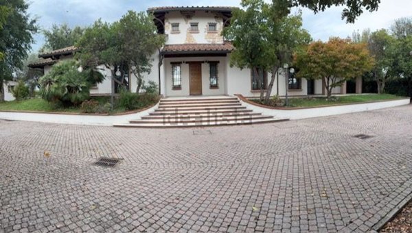 casa indipendente in vendita a Ravenna in zona Classe