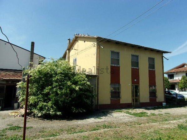 casa indipendente in vendita a Ravenna in zona Santo Stefano