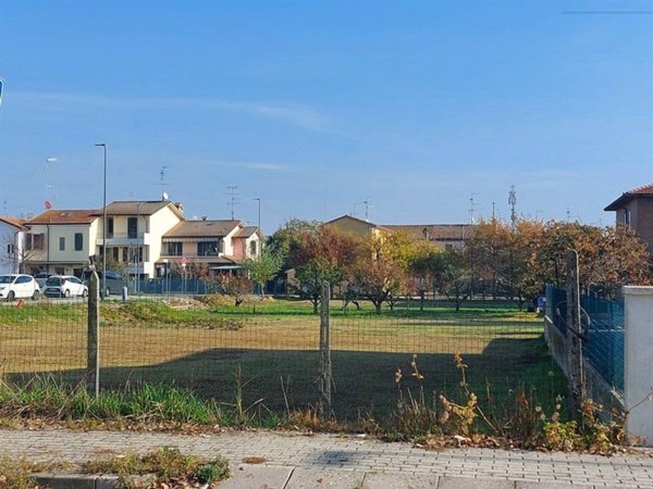 negozio in vendita a Ravenna in zona Ragone