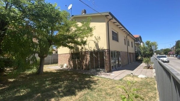 casa indipendente in vendita a Ravenna