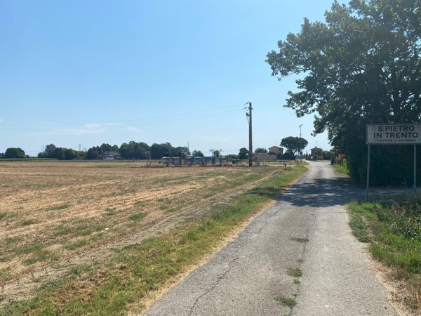 terreno edificabile in vendita a Ravenna in zona San Pietro in Trento