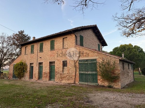 casa indipendente in vendita a Ravenna in zona Castiglione di Ravenna
