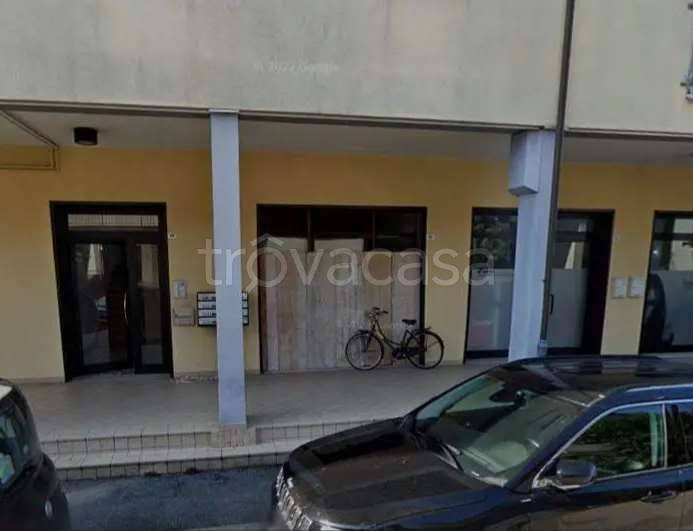 negozio in vendita a Ravenna