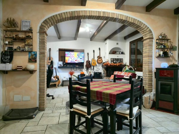 casa indipendente in vendita a Ravenna in zona Casemurate