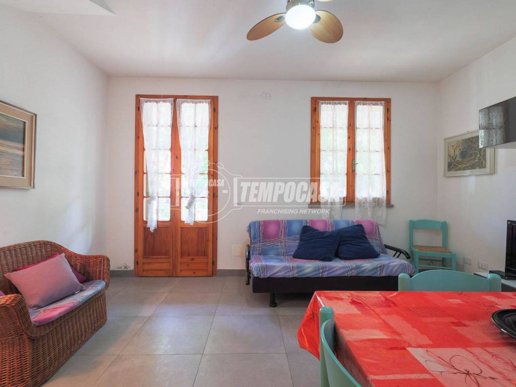 casa indipendente in vendita a Ravenna in zona Lido di Dante