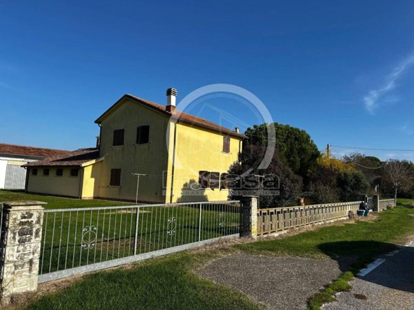 casa indipendente in vendita a Ravenna in zona San Romualdo