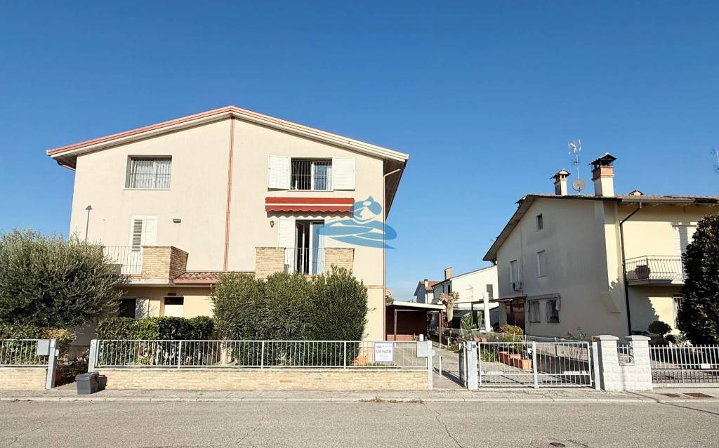 casa indipendente in vendita a Ravenna in zona Santo Stefano