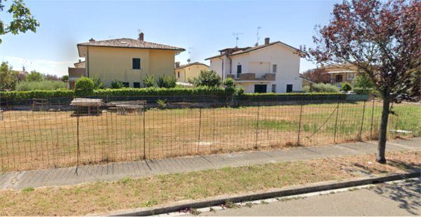 terreno edificabile in vendita a Ravenna in zona Classe