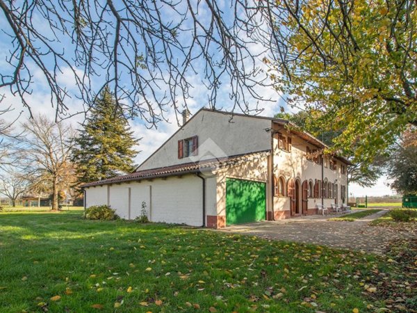 casa indipendente in vendita a Ravenna in zona Borgo Montone