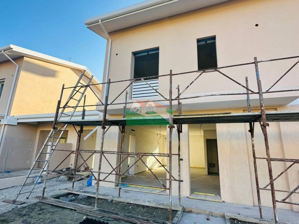 casa indipendente in vendita a Ravenna in zona Classe