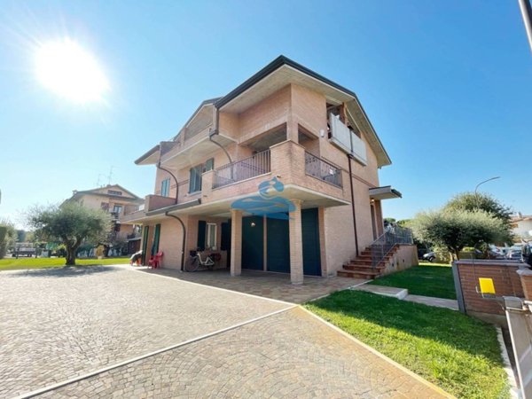 casa indipendente in vendita a Ravenna in zona Ponte Nuovo
