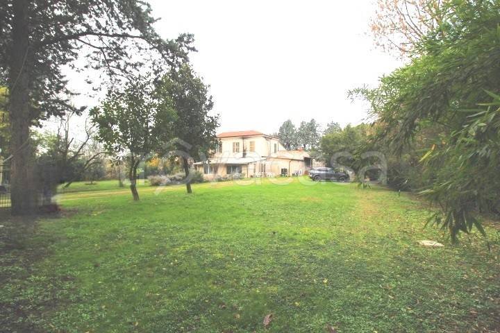 casa indipendente in vendita a Ravenna in zona Classe