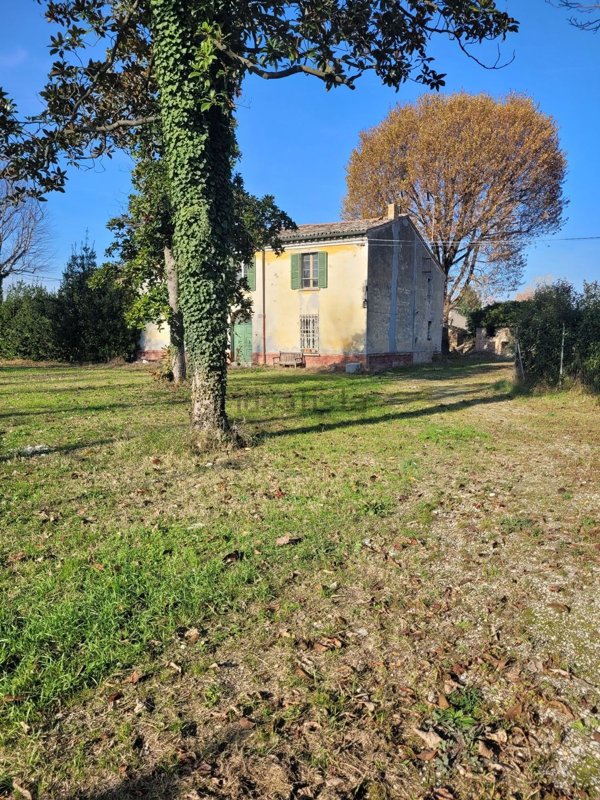 casa indipendente in vendita a Ravenna in zona Roncalceci