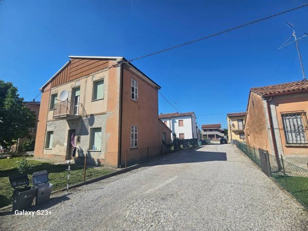 casa indipendente in vendita a Ravenna in zona Savarna / Conventello