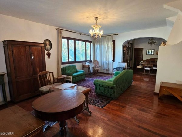 casa indipendente in vendita a Ravenna in zona Centro Storico