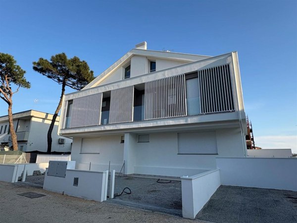 casa indipendente in vendita a Ravenna in zona Lido di Classe