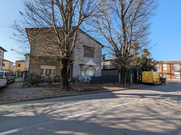 casa indipendente in vendita a Ravenna in zona San Pietro in Vincoli