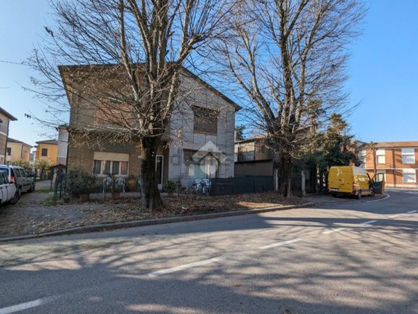 casa indipendente in vendita a Ravenna in zona San Pietro in Vincoli