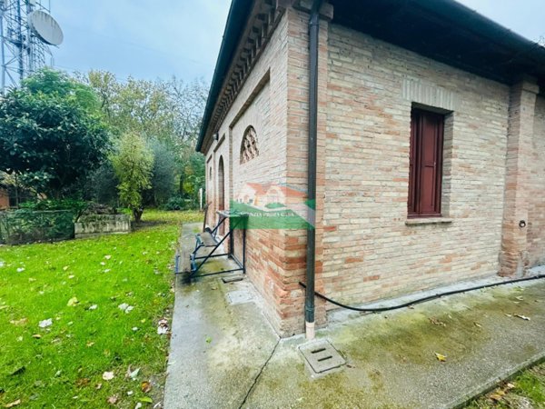 casa indipendente in vendita a Ravenna in zona Campiano