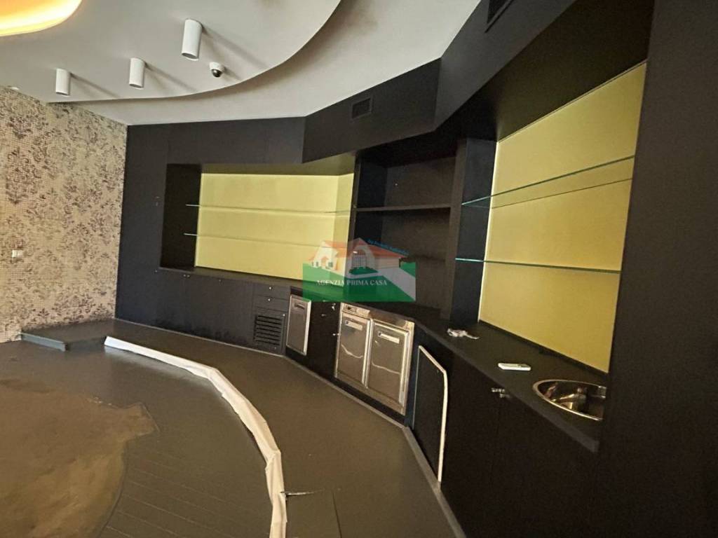 negozio in vendita a Ravenna