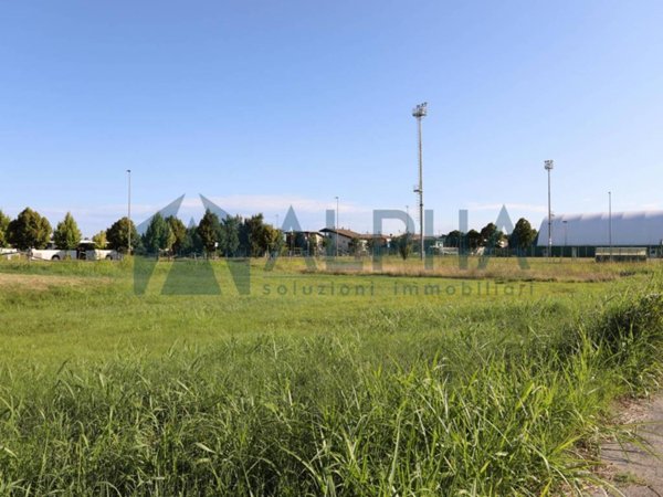 terreno edificabile in vendita a Ravenna in zona San Pietro in Vincoli