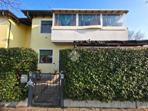 appartamento in vendita a Ravenna in zona Camerlona